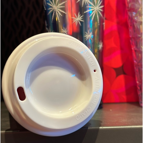 New 2023 Red Cup - Picture 4 of 4